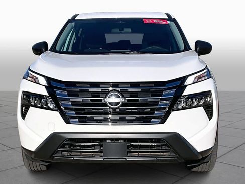 Used 2025 Nissan Rogue S AWD/4WD image 3