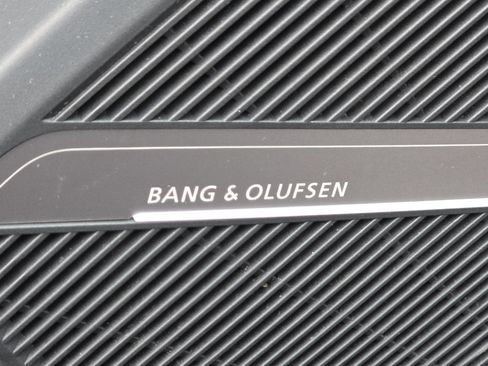 Used 2023 Audi Q5 2.0T Prestige w/ Prestige Package image 18