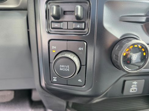 New 2026 Ford F250 XL w/ FX4 Off-Road Package image 9