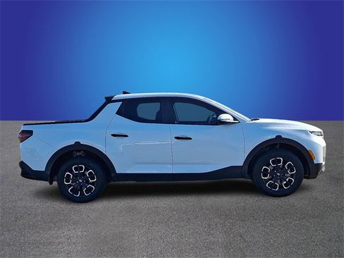 Used 2023 Hyundai Santa Cruz SEL image 4