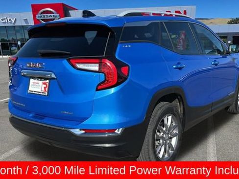 Used 2024 GMC Terrain SLT AWD/4WD image 3
