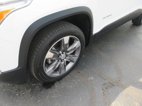 Used 2019 GMC Acadia SLT FWD image 14