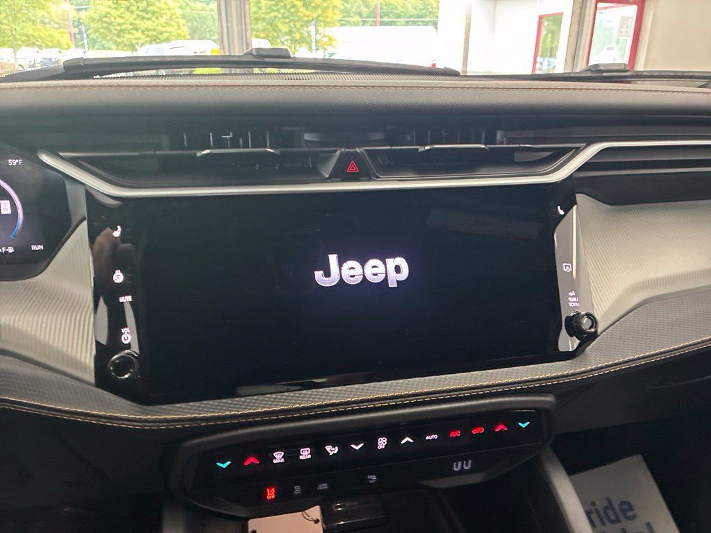 New 2026 Jeep Cherokee Limited AWD/4WD image 33