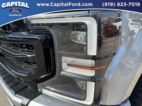 Used 2022 Ford F250 Lariat w/ Lariat Ultimate Package image 11