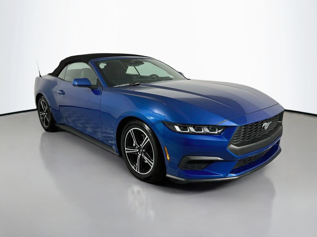 Used 2024 Ford Mustang Convertible RWD image 7