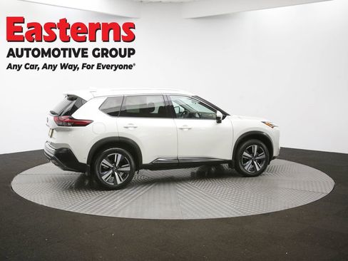 Used 2022 Nissan Rogue SL w/ SL Premium Package image 44