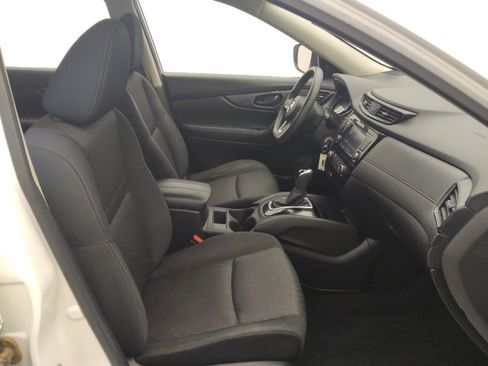 Used 2020 Nissan Rogue S FWD image 21