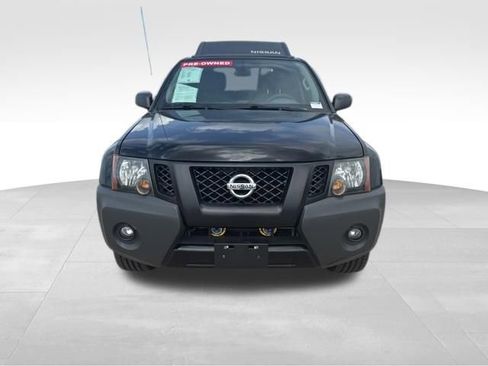 Used 2015 Nissan Xterra X RWD image 3