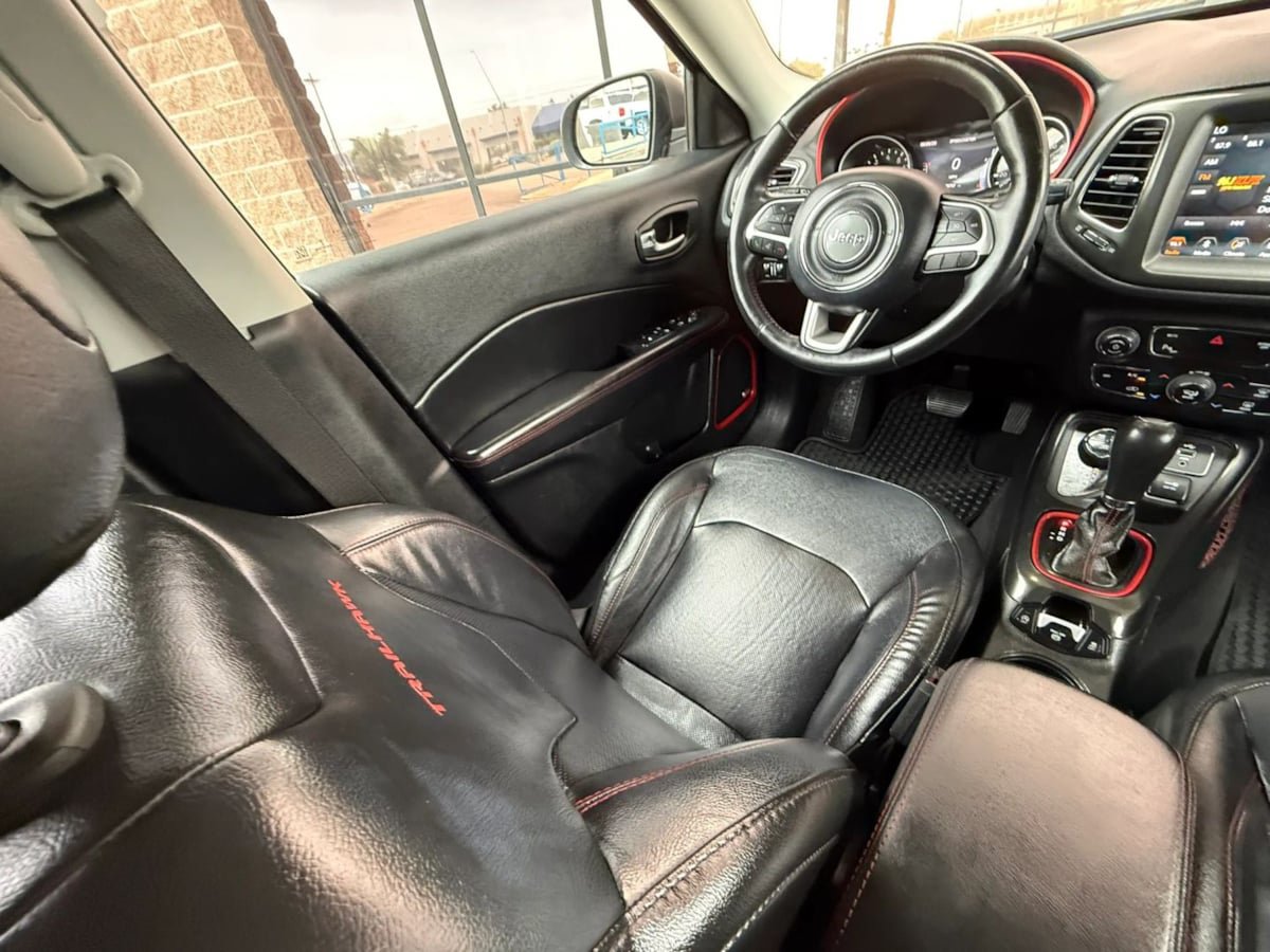 Used 2019 Jeep Compass Trailhawk w/ Leather Interior Group AWD/4WD image 44