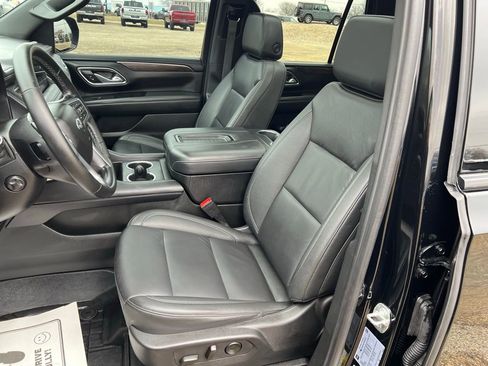 Used 2024 Chevrolet Tahoe Z71 w/ Luxury Package image 35