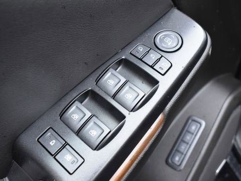 Used 2020 GMC Yukon Denali w/ Denali Ultimate Black Edition image 20