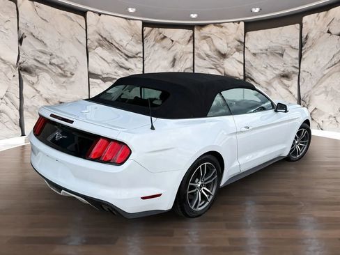 Used 2016 Ford Mustang Premium image 18