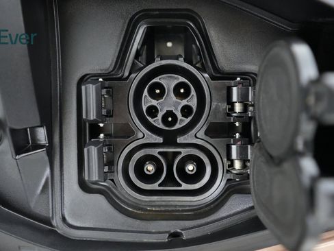 Used 2024 Nissan Ariya Platinum + image 24