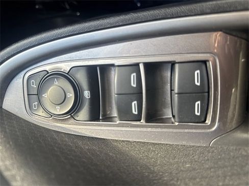 Used 2022 Chevrolet Malibu LS image 23