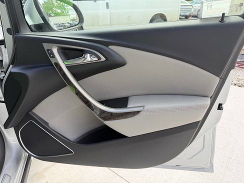 Used 2015 Buick Verano w/ Comfort Package FWD image 19