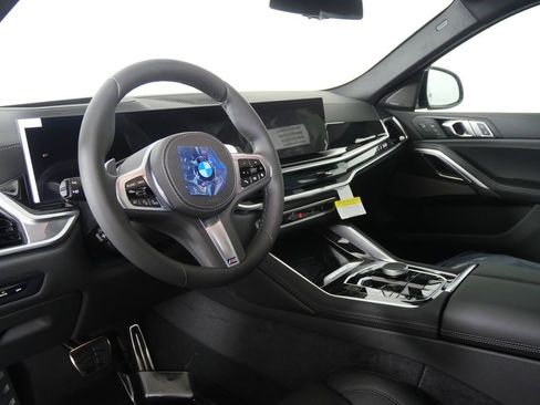 New 2026 BMW X6 xDrive40i w/ Climate Comfort Package image 13