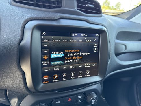 Used 2023 Jeep Renegade Latitude AWD/4WD image 22