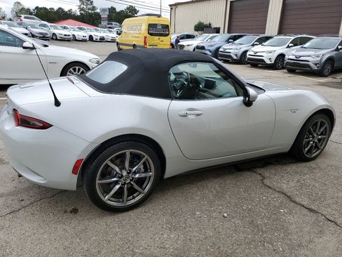 Used 2016 MAZDA MX-5 Miata Grand Touring image 10