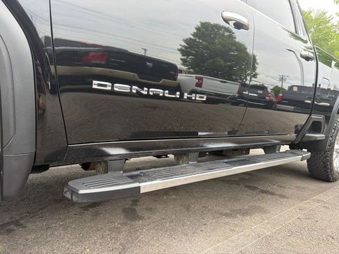 Used 2020 GMC Sierra 2500 Denali w/ Gooseneck/5TH Wheel Package AWD/4WD image 18