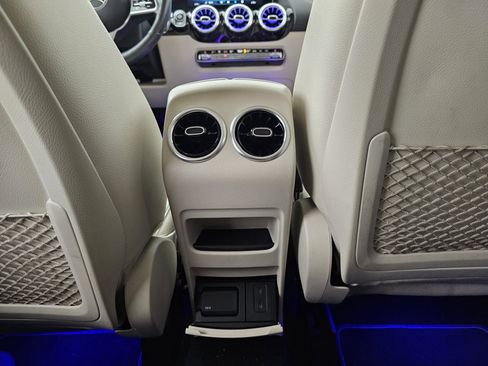 Used 2021 Mercedes-Benz GLA 250 4MATIC image 29