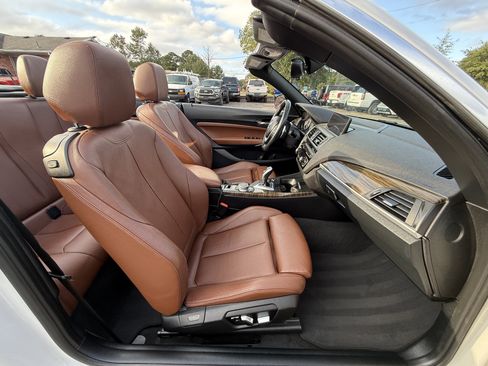 Used 2017 BMW 230i xDrive Convertible image 24