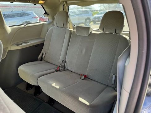 Certified 2016 Toyota Sienna LE FWD image 7