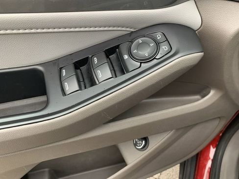 Certified 2021 Chevrolet Traverse LT image 22