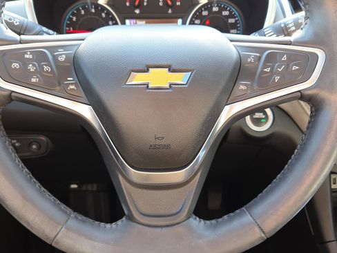 Used 2018 Chevrolet Equinox Premier image 30