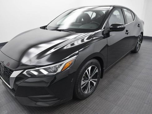 Used 2021 Nissan Sentra SV image 3