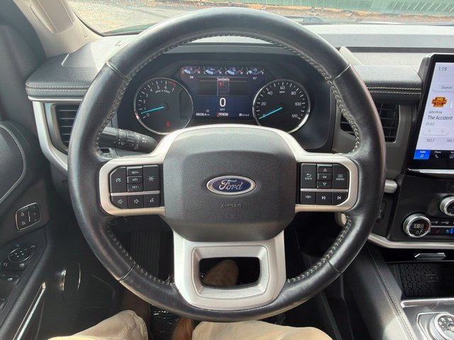Used 2024 Ford Expedition XLT AWD/4WD image 16