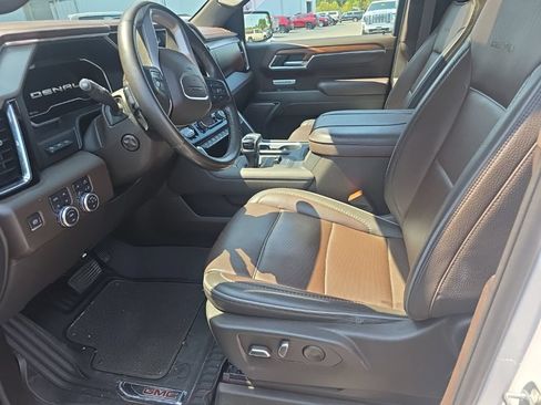 Used 2023 GMC Sierra 1500 Denali w/ Denali Reserve Package AWD/4WD image 12