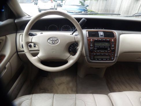 Used 2002 Toyota Avalon XLS FWD image 17