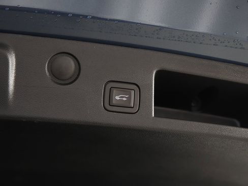 New 2026 Chevrolet Equinox LT w/ Convenience Package II image 6