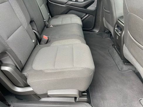 Used 2023 Chevrolet Traverse LT image 10