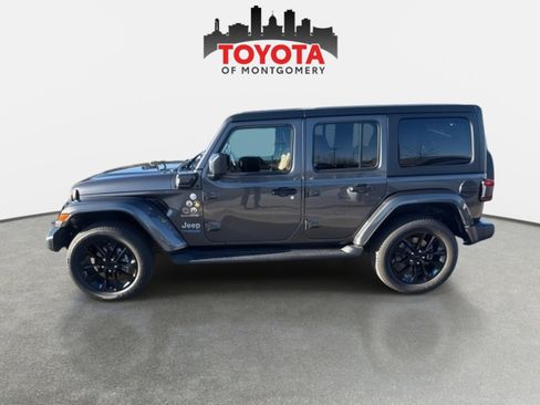 Used 2022 Jeep Wrangler Unlimited Sahara w/ Cold Weather Group AWD/4WD image 4