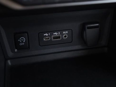 Used 2025 Nissan Sentra SV image 21