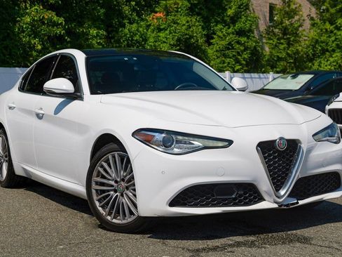 Used 2017 Alfa Romeo Giulia Ti w/ TI Lusso Package image 2