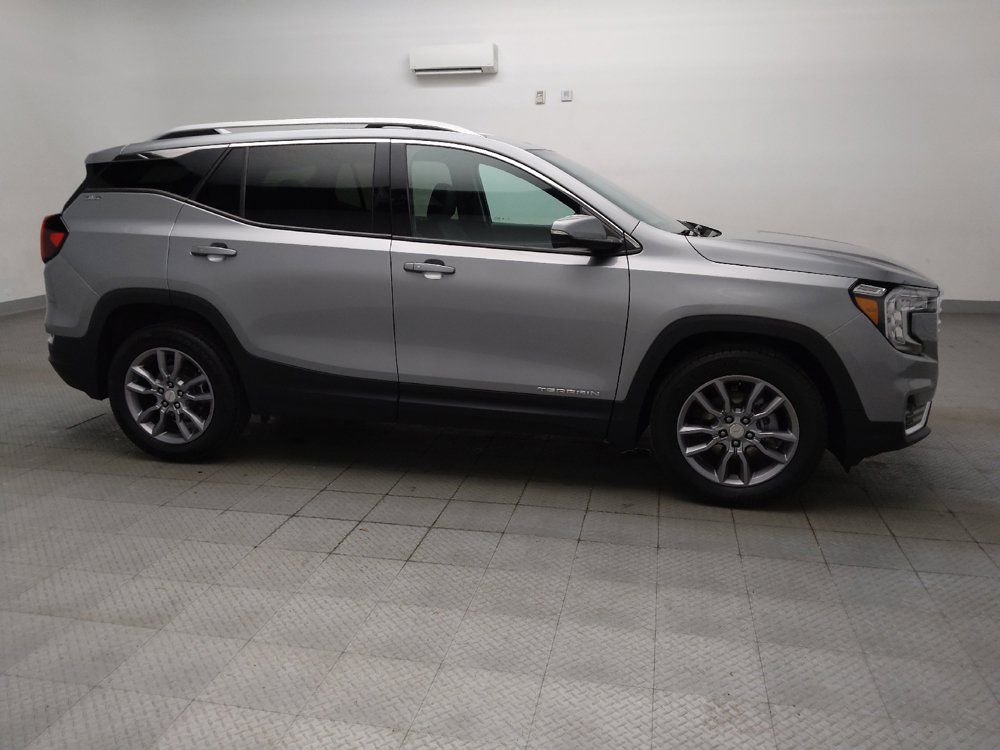 Used 2024 GMC Terrain SLT AWD/4WD image 11