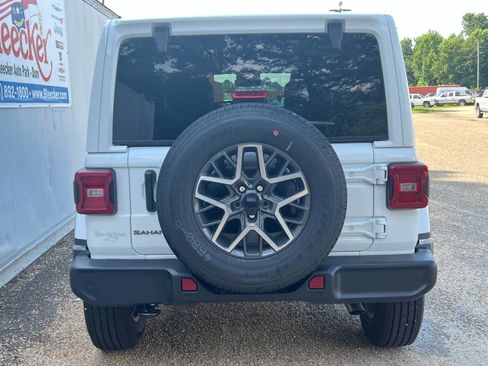 New 2025 Jeep Wrangler Sahara image 4