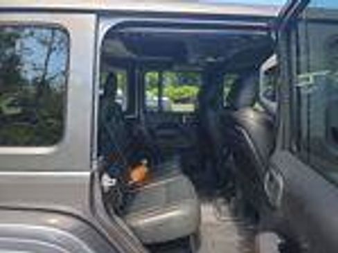 Used 2022 Jeep Wrangler Unlimited Rubicon w/ Xtreme Recon 35" Tire Package AWD/4WD image 2