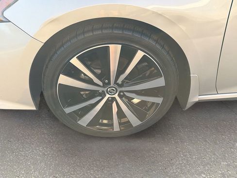 Used 2022 Nissan Altima 2.5 SR FWD image 39