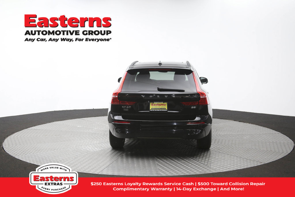 Used 2023 Volvo XC60 B5 Core FWD image 37