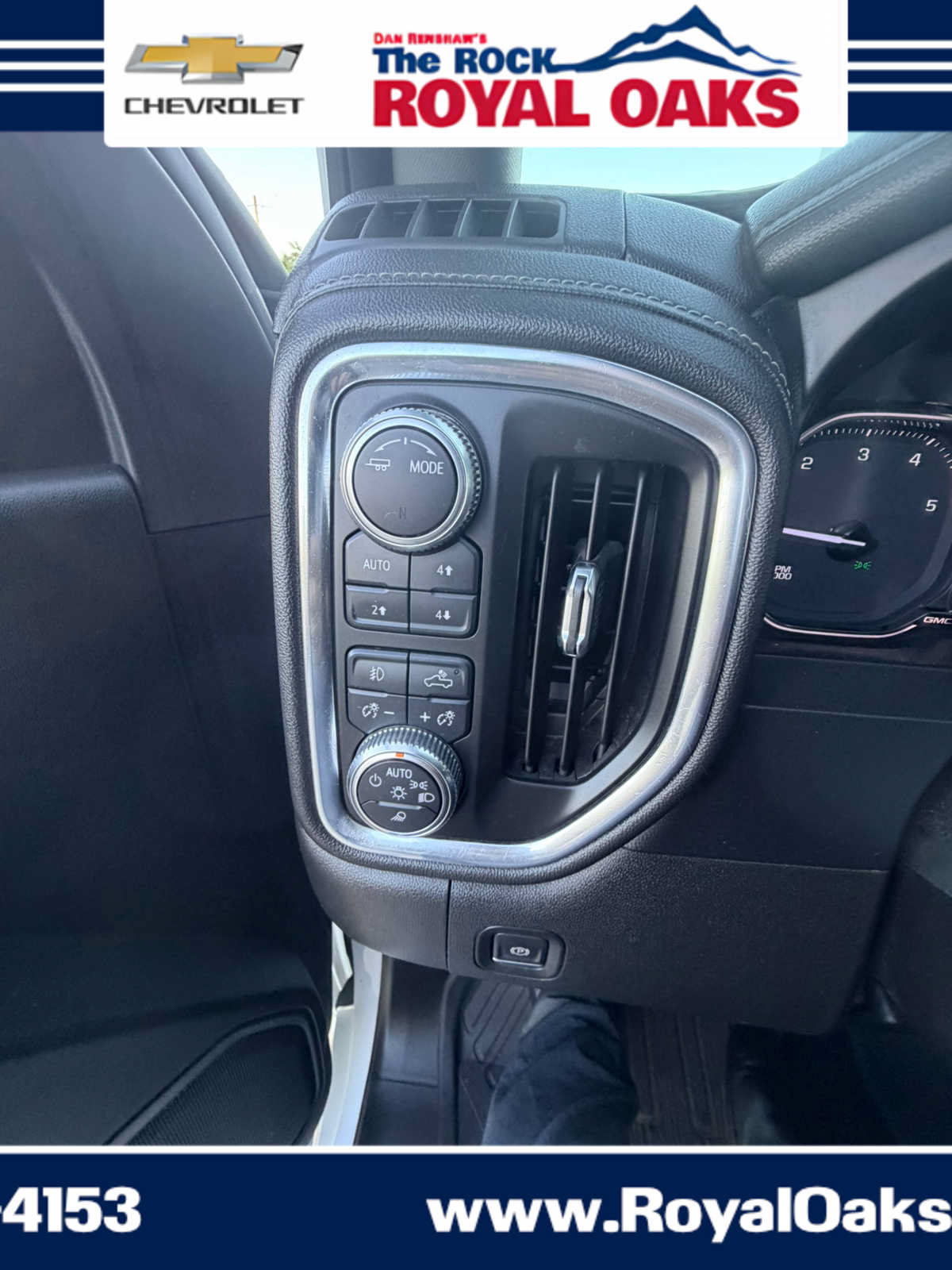 Used 2021 GMC Sierra 2500 SLT w/ Gooseneck/5TH Wheel Package AWD/4WD image 19