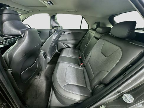 Used 2024 Kia Niro SX Touring FWD image 29