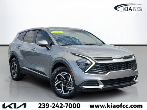 Certified 2025 Kia Sportage LX FWD image 1