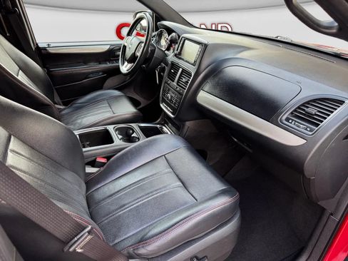 Used 2013 Dodge Grand Caravan R/T w/ Safety Sphere Group FWD image 25