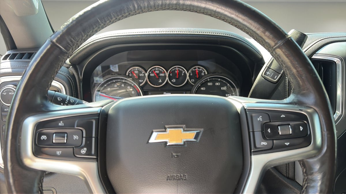 Used 2020 Chevrolet Silverado 1500 LTZ AWD/4WD image 19