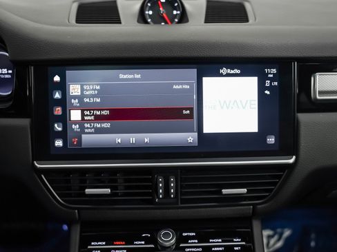 Certified 2023 Porsche Cayenne image 24