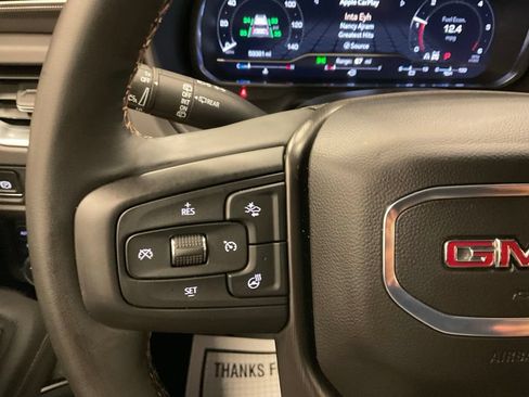 Used 2024 GMC Yukon XL AT4 w/ AT4 Premium Plus Package AWD/4WD image 16