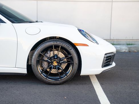 Used 2023 Porsche 911 Carrera image 9